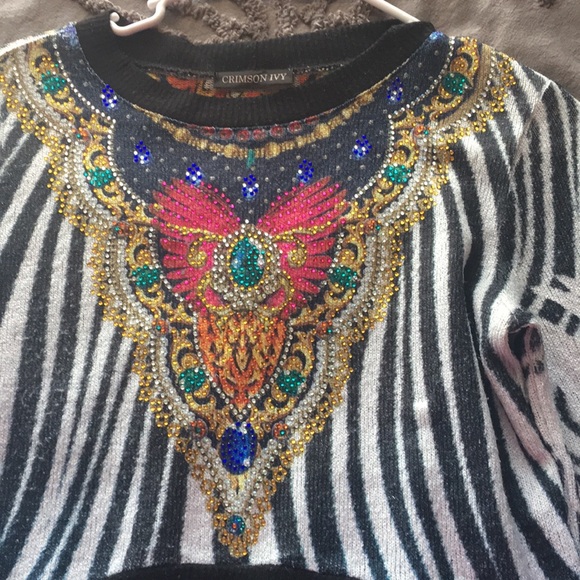 A very unique shirt - Picture 3 of 3